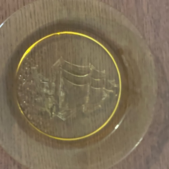 Amber Glass Sailboat Dinner Plate - Set of 4 - Picture 5 of 5